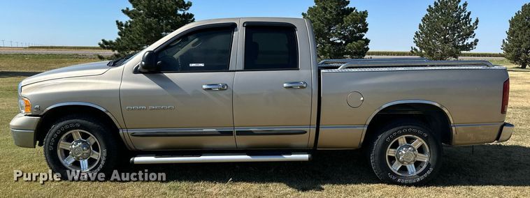 image for item OM9665 2004 Dodge Ram 2500 Quad Cab pickup truck