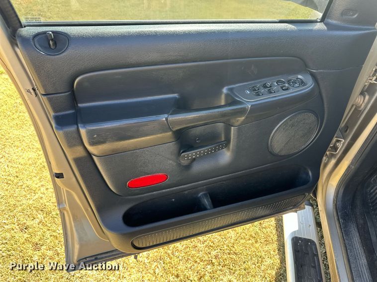 image for item OM9665 2004 Dodge Ram 2500 Quad Cab pickup truck