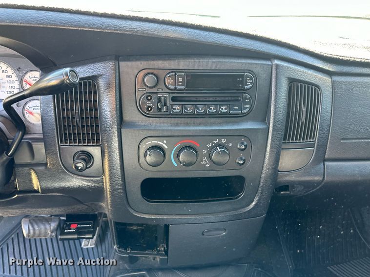 image for item OM9665 2004 Dodge Ram 2500 Quad Cab pickup truck