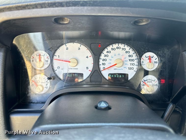 image for item OM9665 2004 Dodge Ram 2500 Quad Cab pickup truck