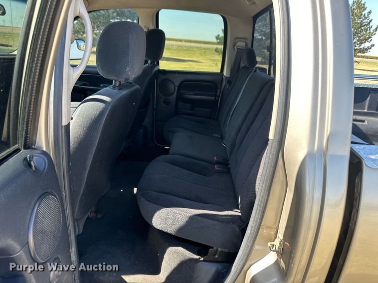 image for item OM9665 2004 Dodge Ram 2500 Quad Cab pickup truck