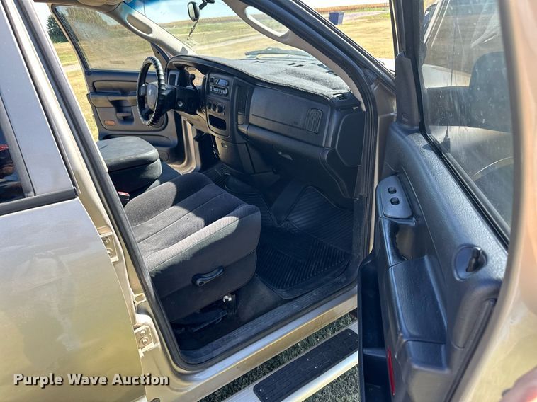 image for item OM9665 2004 Dodge Ram 2500 Quad Cab pickup truck