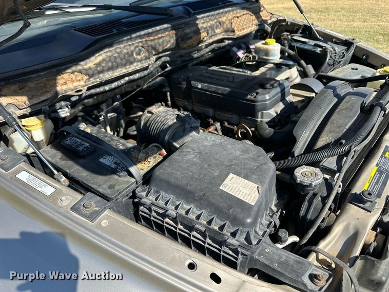 image for item OM9665 2004 Dodge Ram 2500 Quad Cab pickup truck