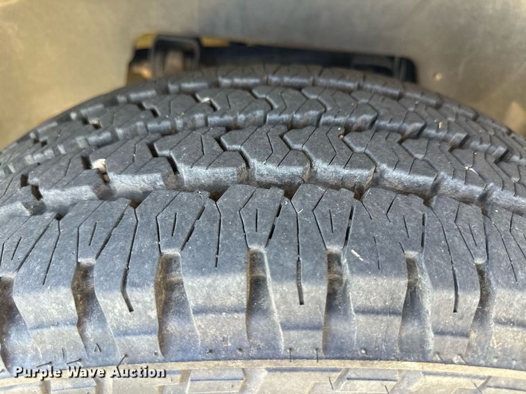 image for item OM9665 2004 Dodge Ram 2500 Quad Cab pickup truck