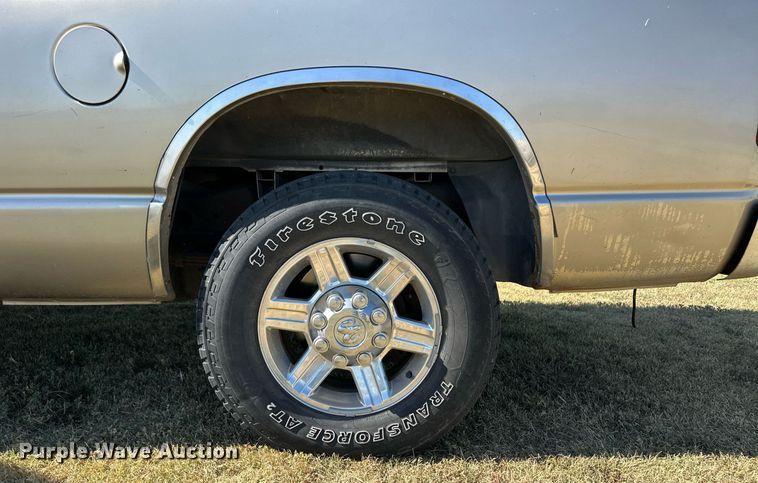 image for item OM9665 2004 Dodge Ram 2500 Quad Cab pickup truck