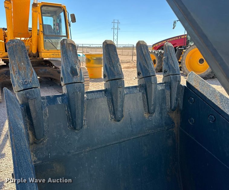 image for item DG4487 2004 Hyundai  290 excavator