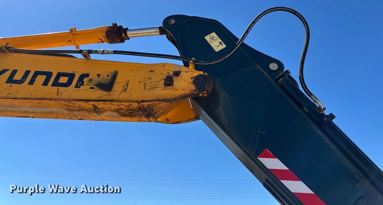 image for item DG4487 2004 Hyundai  290 excavator