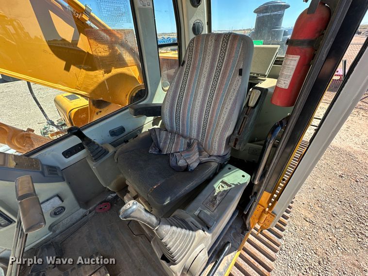 image for item DG4487 2004 Hyundai  290 excavator