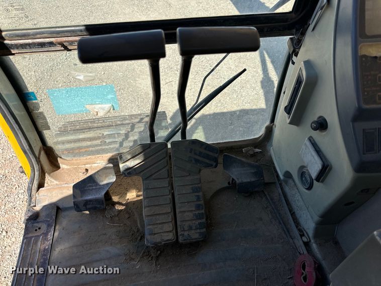 image for item DG4487 2004 Hyundai  290 excavator