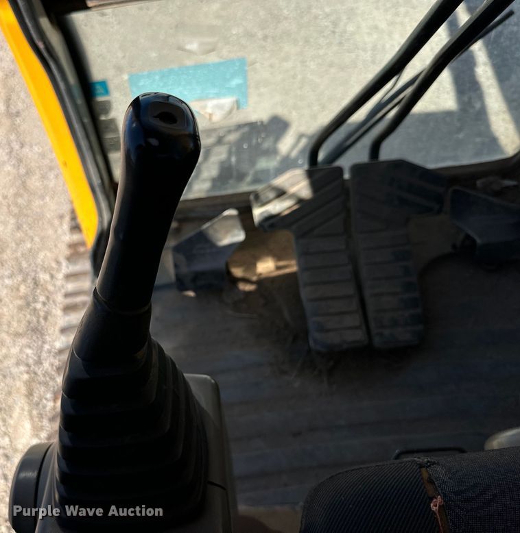 image for item DG4487 2004 Hyundai  290 excavator