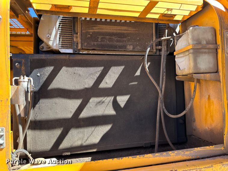 image for item DG4487 2004 Hyundai  290 excavator