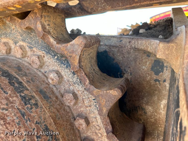 image for item DG4487 2004 Hyundai  290 excavator