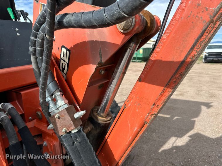 image for item DG4492 2014 Ditch Witch RT120 Quad vibratory cable plow