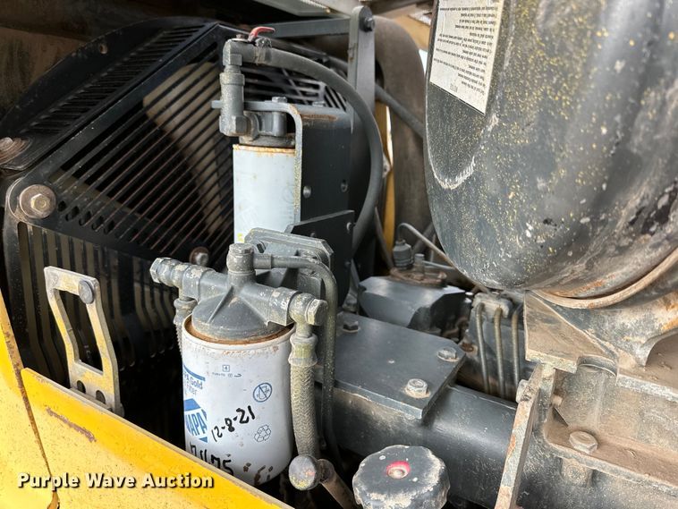 image for item DG4497 1999 Komatsu D65PX-12 dozer