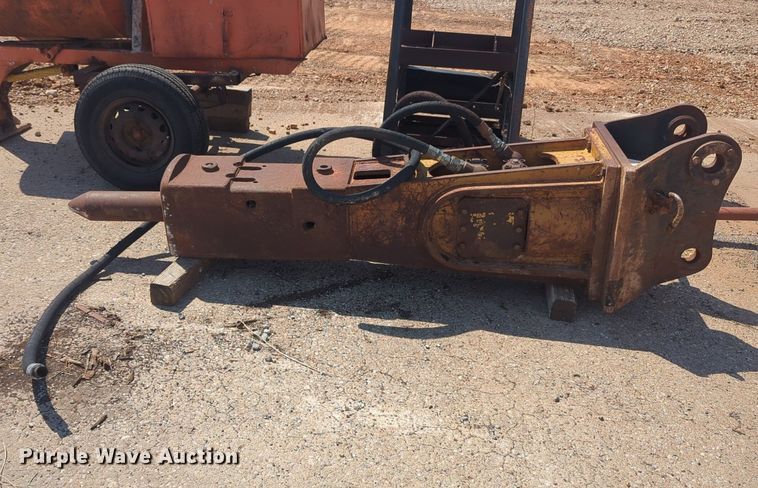 image for item DL1052 Excavator breaker