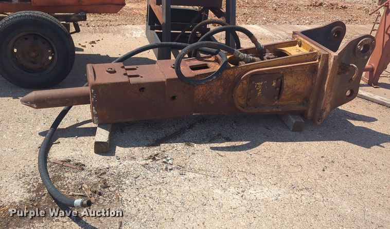 image for item DL1052 Excavator breaker