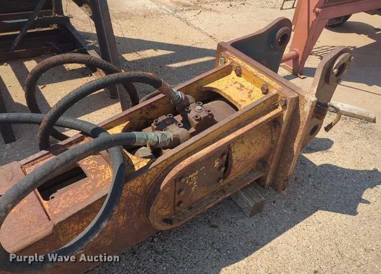 image for item DL1052 Excavator breaker