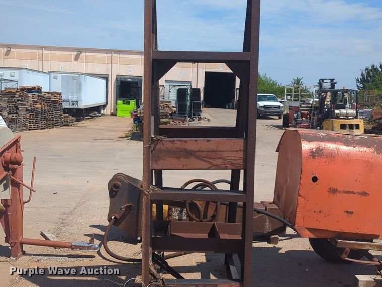 image for item DL1052 Excavator breaker