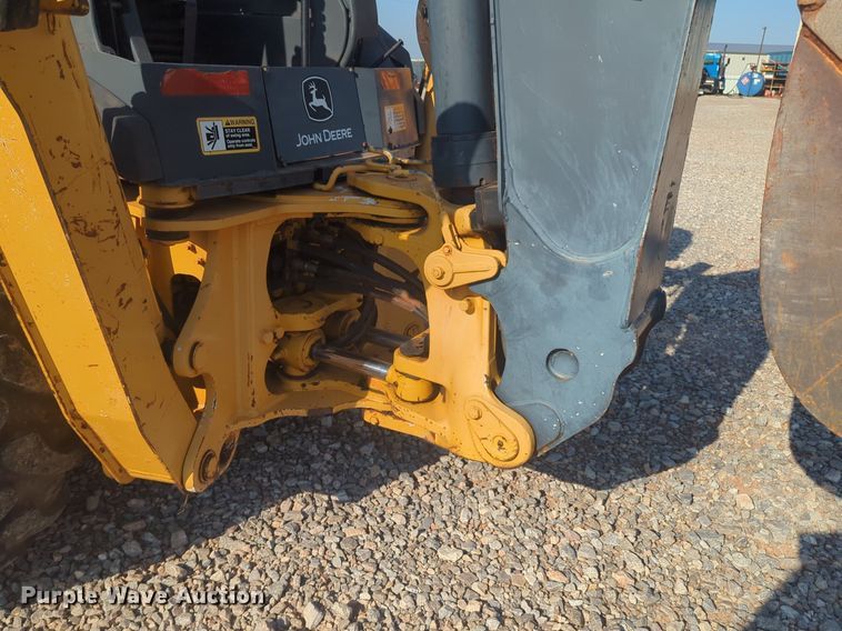 image for item DL1070 2011 John Deere  310SJ backhoe