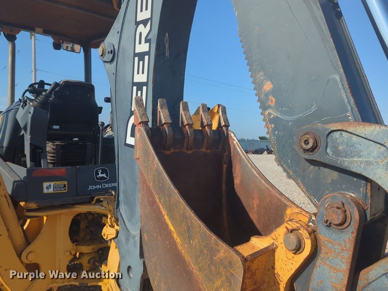 image for item DL1070 2011 John Deere  310SJ backhoe