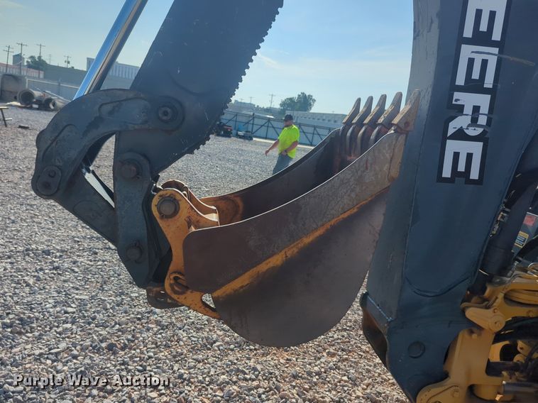 image for item DL1070 2011 John Deere  310SJ backhoe