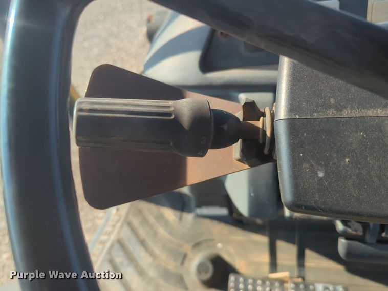 image for item DL1070 2011 John Deere  310SJ backhoe