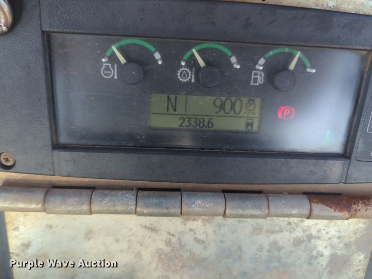 image for item DL1070 2011 John Deere  310SJ backhoe