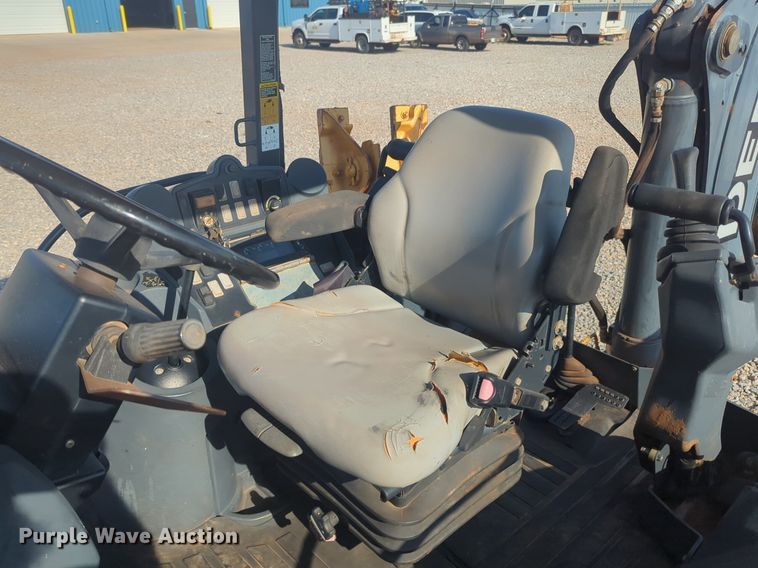 image for item DL1070 2011 John Deere  310SJ backhoe