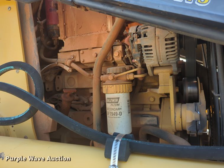 image for item DL1070 2011 John Deere  310SJ backhoe