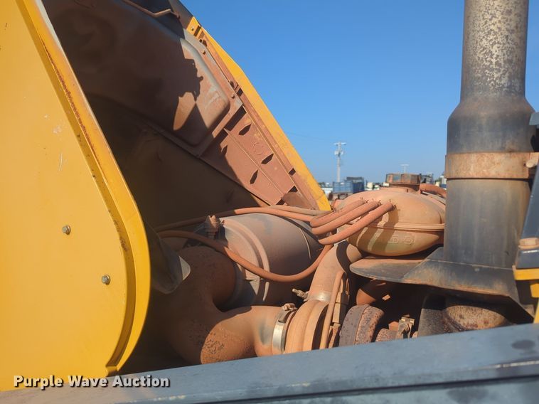 image for item DL1070 2011 John Deere  310SJ backhoe