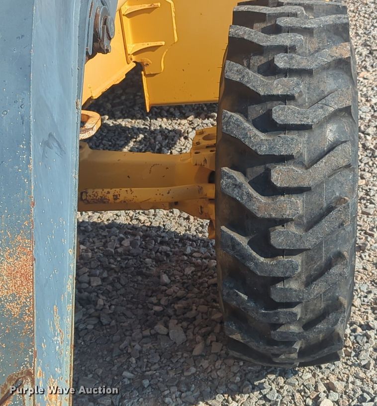 image for item DL1070 2011 John Deere  310SJ backhoe