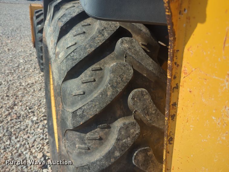 image for item DL1070 2011 John Deere  310SJ backhoe