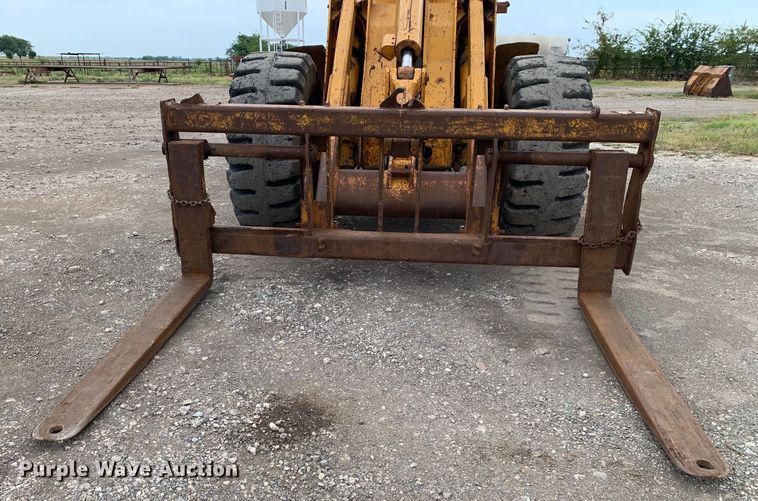 image for item DM1773 1981 John Deere 644B wheel loader