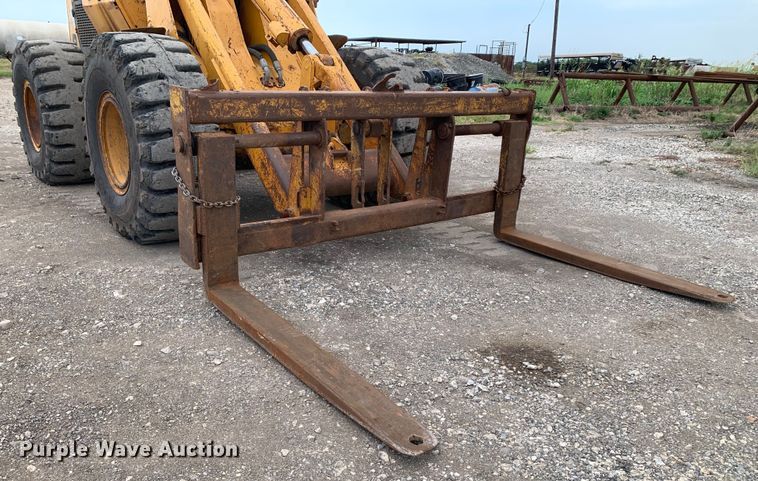 image for item DM1773 1981 John Deere 644B wheel loader