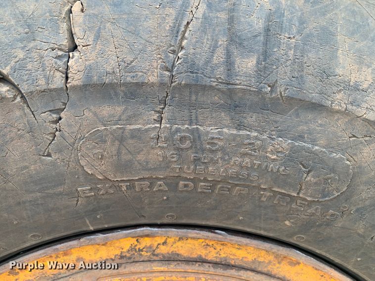 image for item DM1773 1981 John Deere 644B wheel loader