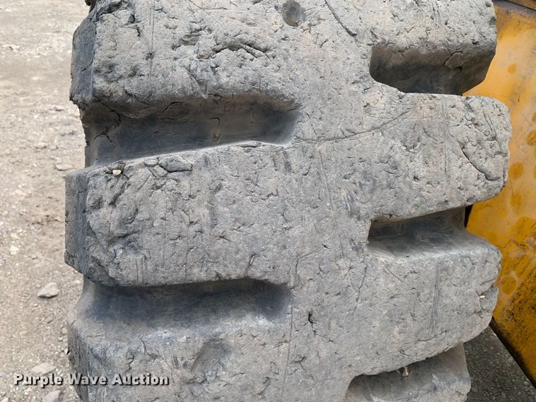 image for item DM1773 1981 John Deere 644B wheel loader