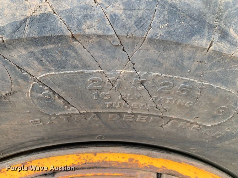 image for item DM1773 1981 John Deere 644B wheel loader