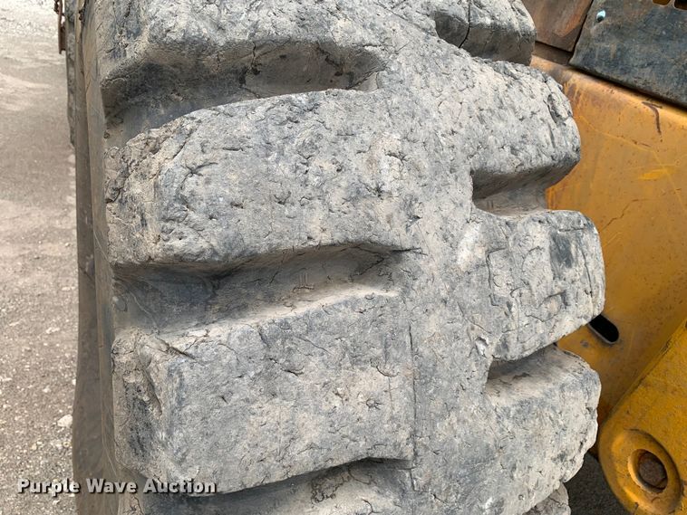 image for item DM1773 1981 John Deere 644B wheel loader