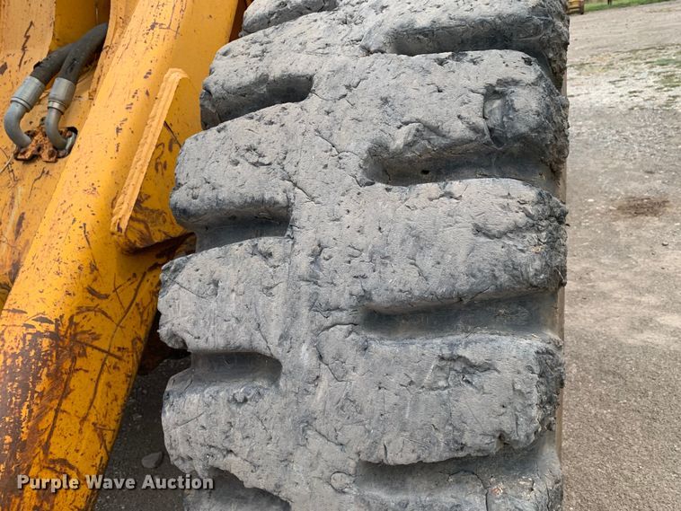 image for item DM1773 1981 John Deere 644B wheel loader