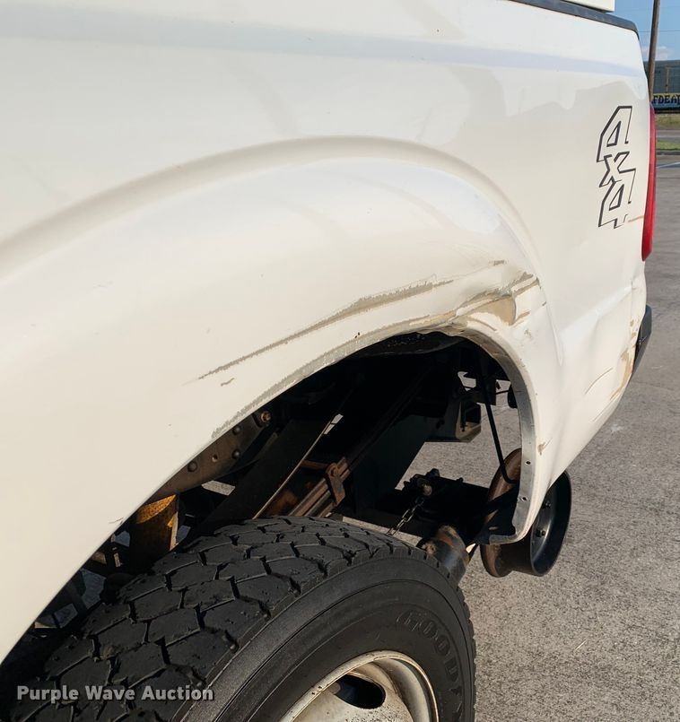 image for item DM1775 2011 Ford F350 Super Duty XL SuperCab pickup truck