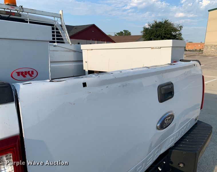 image for item DM1775 2011 Ford F350 Super Duty XL SuperCab pickup truck