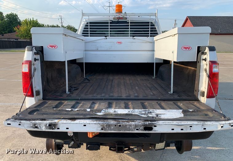 image for item DM1775 2011 Ford F350 Super Duty XL SuperCab pickup truck