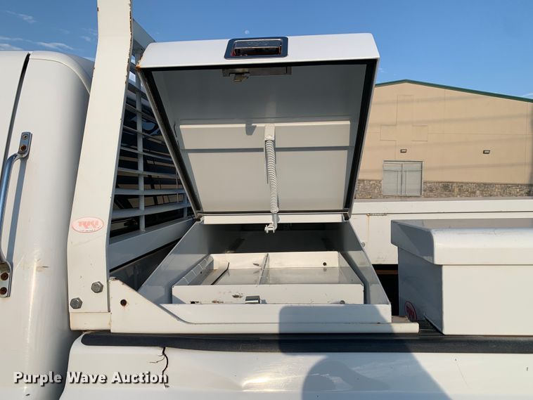 image for item DM1775 2011 Ford F350 Super Duty XL SuperCab pickup truck