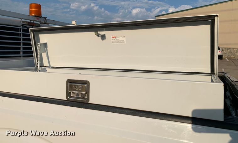 image for item DM1775 2011 Ford F350 Super Duty XL SuperCab pickup truck