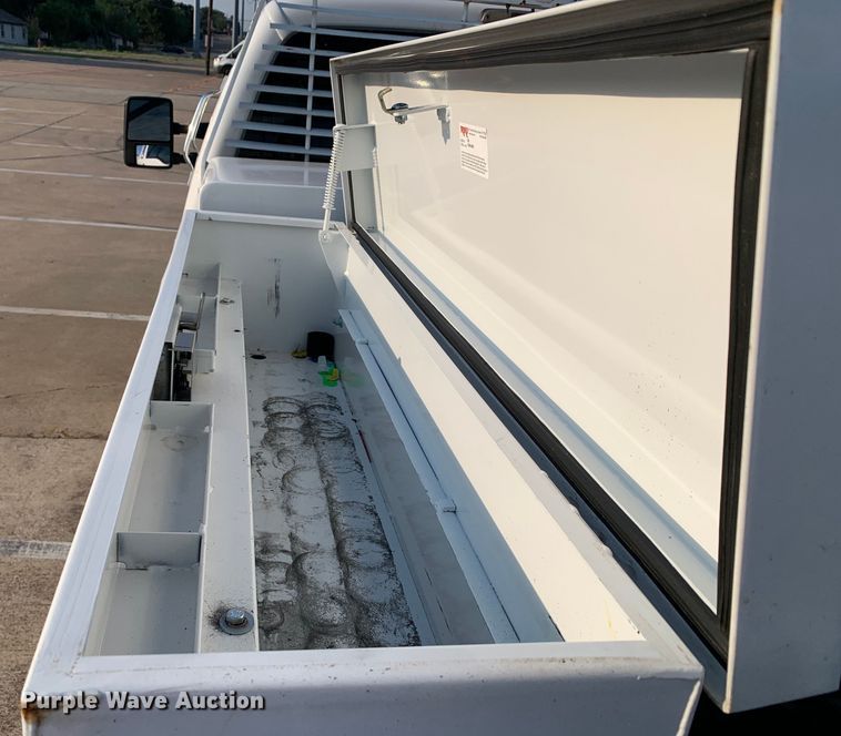 image for item DM1775 2011 Ford F350 Super Duty XL SuperCab pickup truck