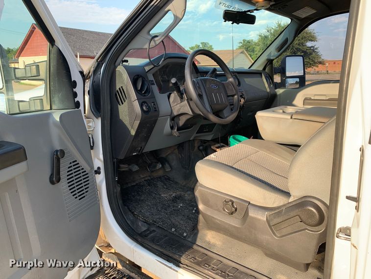 image for item DM1775 2011 Ford F350 Super Duty XL SuperCab pickup truck