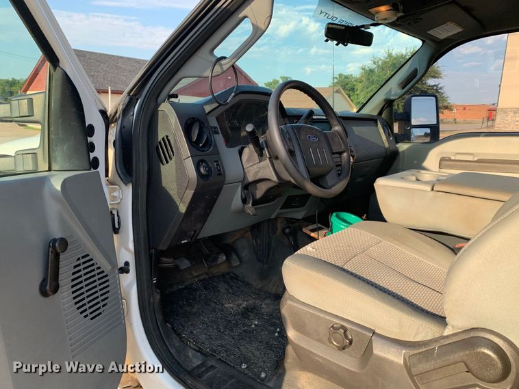 image for item DM1775 2011 Ford F350 Super Duty XL SuperCab pickup truck