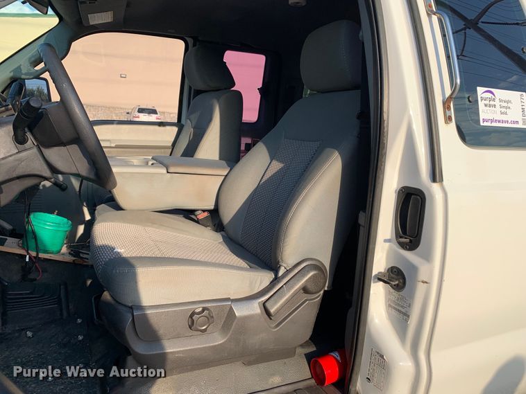 image for item DM1775 2011 Ford F350 Super Duty XL SuperCab pickup truck