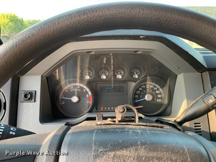 image for item DM1775 2011 Ford F350 Super Duty XL SuperCab pickup truck