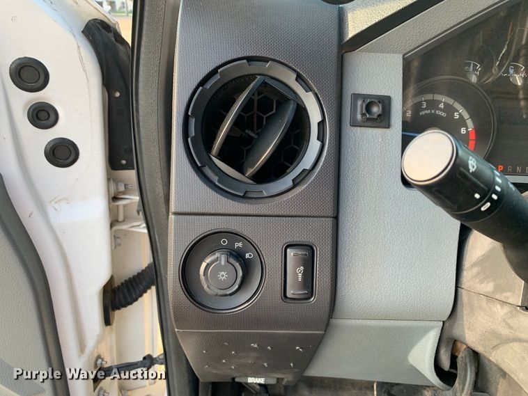 image for item DM1775 2011 Ford F350 Super Duty XL SuperCab pickup truck